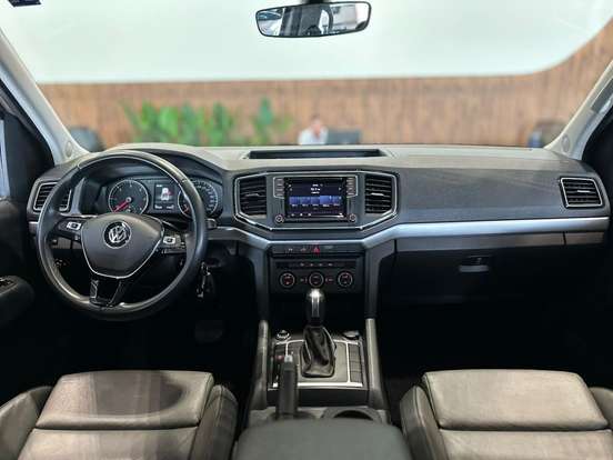 VOLKSWAGEN-AMAROK-2024