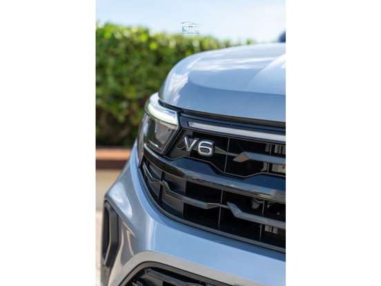 VOLKSWAGEN-AMAROK-2024