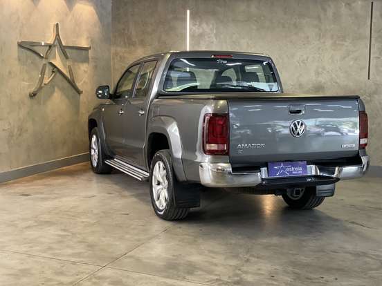 VOLKSWAGEN-AMAROK-2022