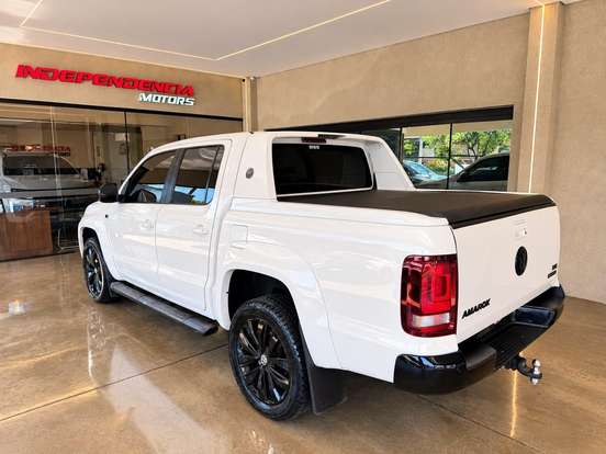 VOLKSWAGEN-AMAROK-2021