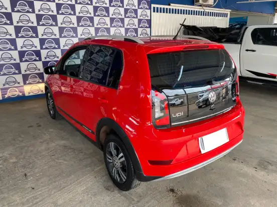 VOLKSWAGEN-CROSS UP-2018