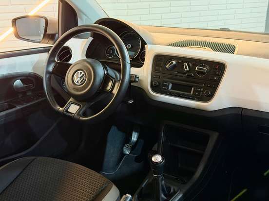 VOLKSWAGEN-CROSS UP-1.0 TSI 12V FLEX 4P MANUAL VOLKSWAGEN-CROSS UP-2015