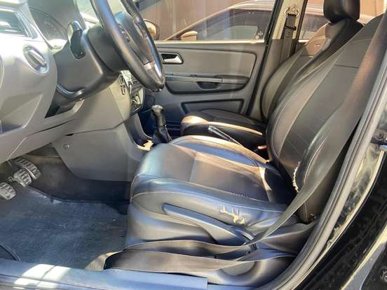 VOLKSWAGEN-CROSSFOX-1.6 MI FLEX 8V 4P MANUAL VOLKSWAGEN-CROSSFOX-2014