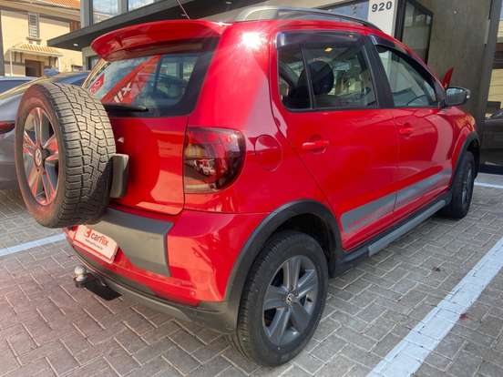 VOLKSWAGEN-CROSSFOX-2012