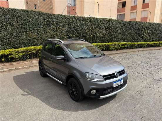 VOLKSWAGEN-CROSSFOX-2010