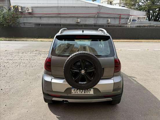 VOLKSWAGEN-CROSSFOX-2010
