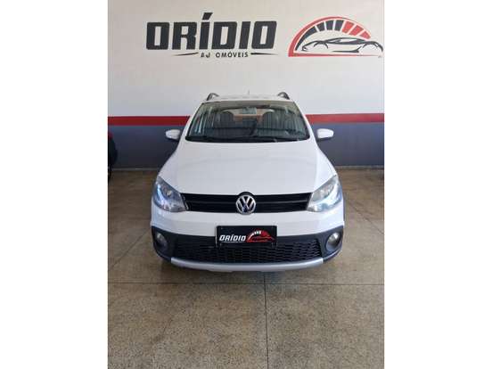VOLKSWAGEN-CROSSFOX-2014