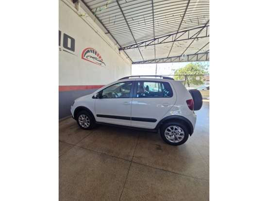 VOLKSWAGEN-CROSSFOX-1.6 MI FLEX 8V 4P MANUAL VOLKSWAGEN-CROSSFOX-2014