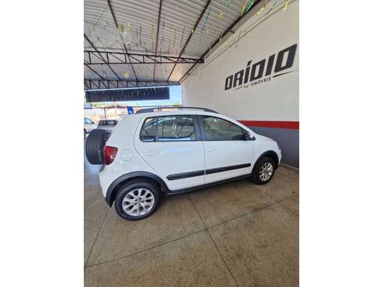 VOLKSWAGEN-CROSSFOX-1.6 MI FLEX 8V 4P MANUAL VOLKSWAGEN-CROSSFOX-2014