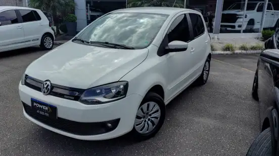 VOLKSWAGEN-FOX-2014