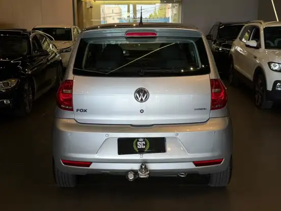 VOLKSWAGEN-FOX-2012