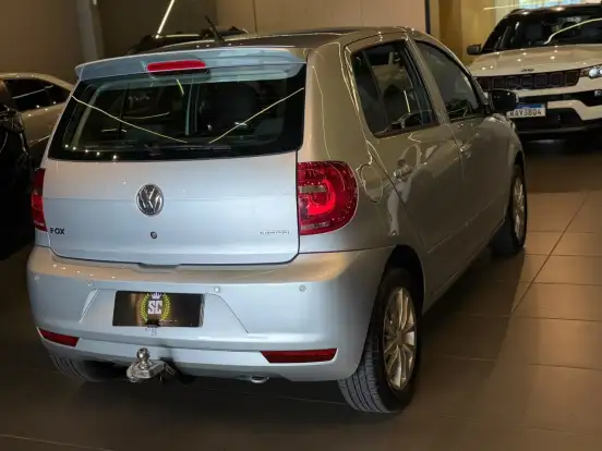 VOLKSWAGEN-FOX-2012
