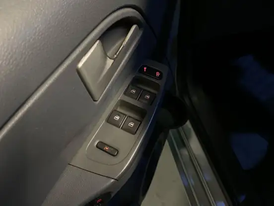 VOLKSWAGEN-FOX-2008