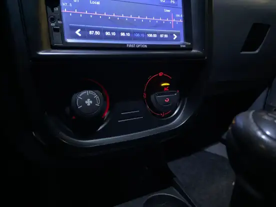 VOLKSWAGEN-FOX-2008