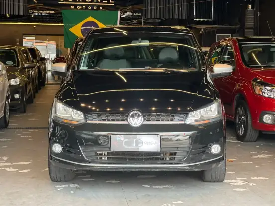 VOLKSWAGEN-FOX-2015