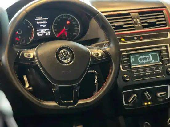 VOLKSWAGEN-FOX-1.6 MI ROCK IN RIO 8V FLEX 4P MANUAL VOLKSWAGEN-FOX-2015
