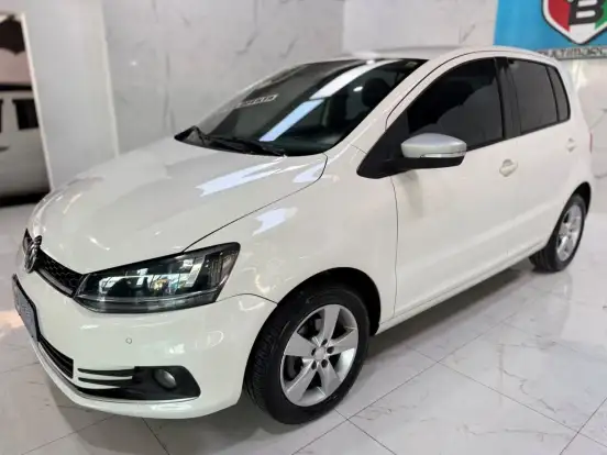 VOLKSWAGEN-FOX-1.6 MI ROCK IN RIO 8V FLEX 4P MANUAL VOLKSWAGEN-FOX-2015