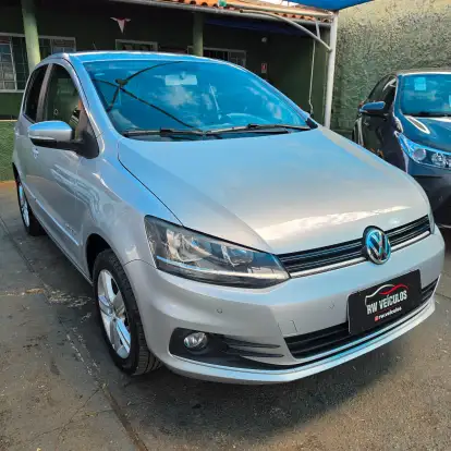 VOLKSWAGEN-FOX-2016