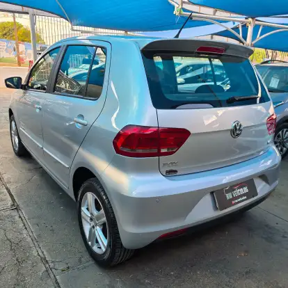 VOLKSWAGEN-FOX-2016
