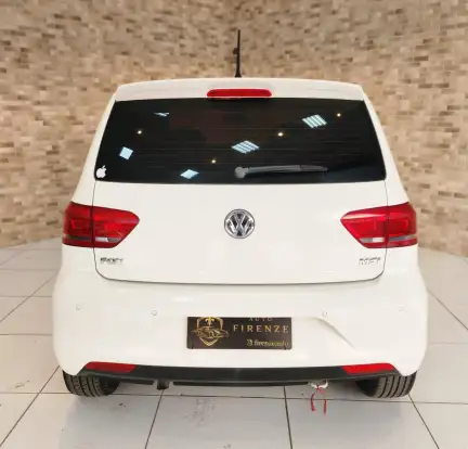 VOLKSWAGEN-FOX-2016