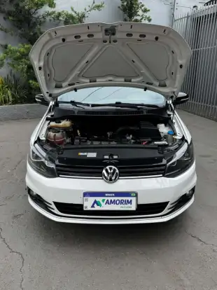 VOLKSWAGEN-FOX-2019