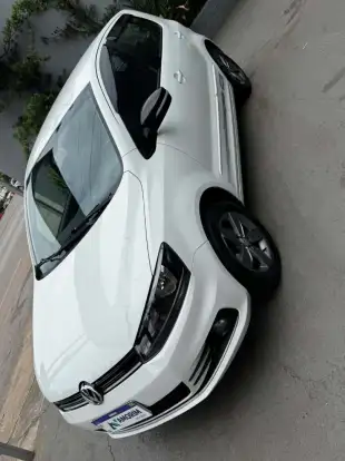 VOLKSWAGEN-FOX-2019