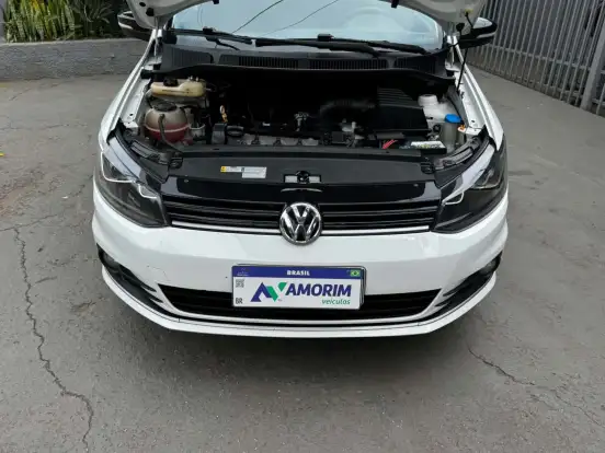 VOLKSWAGEN-FOX-2019