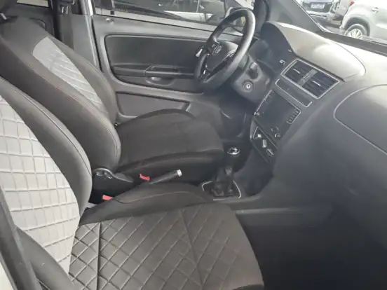 VOLKSWAGEN-FOX-1.6 MSI TOTAL FLEX XTREME 4P MANUAL VOLKSWAGEN-FOX-2019