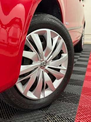 VOLKSWAGEN-FOX-2010