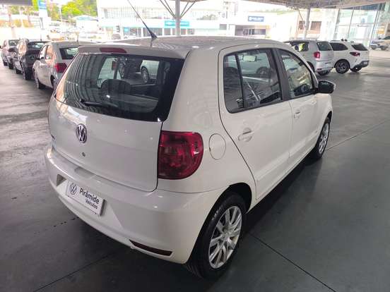 VOLKSWAGEN-FOX-1.0 MI 8V FLEX 4P MANUAL VOLKSWAGEN-FOX-2014