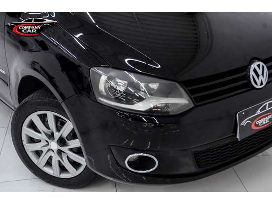 VOLKSWAGEN-FOX-2013