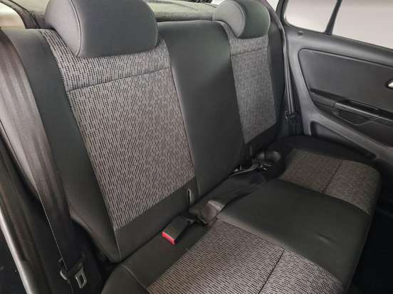 VOLKSWAGEN-FOX-2013