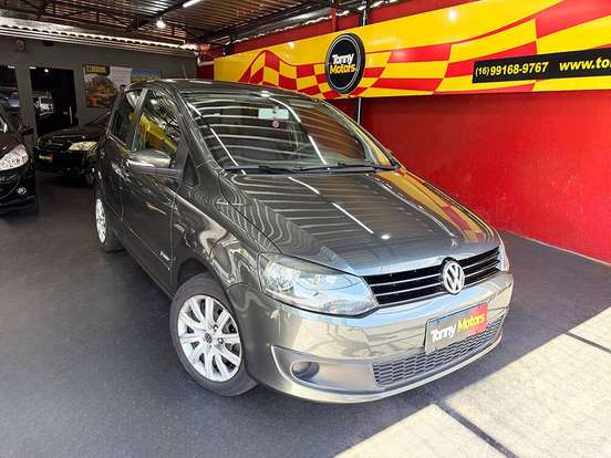 VOLKSWAGEN-FOX-2013