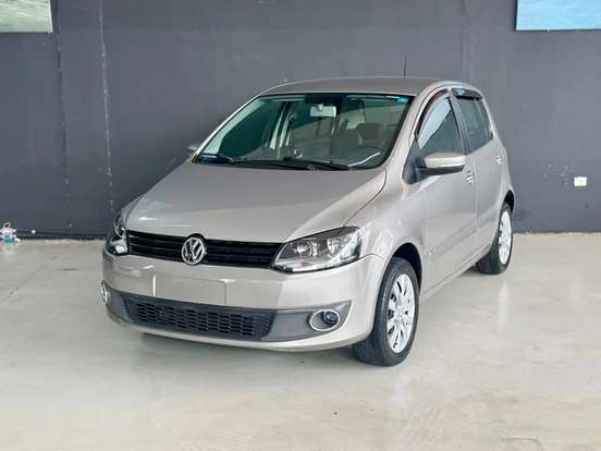 VOLKSWAGEN-FOX-2012