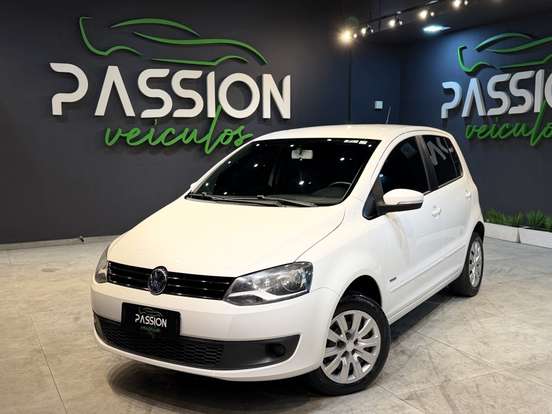 VOLKSWAGEN-FOX-2012
