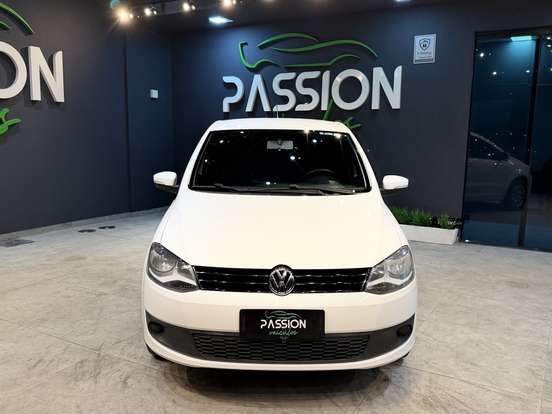 VOLKSWAGEN-FOX-2012