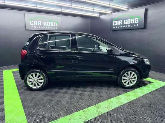 VOLKSWAGEN-FOX-2010