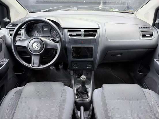 VOLKSWAGEN-FOX-1.0 MI TREND 8V FLEX 4P MANUAL VOLKSWAGEN-FOX-2010