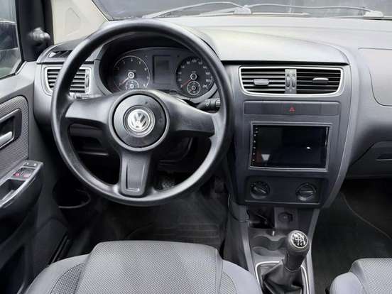 VOLKSWAGEN-FOX-1.0 MI TREND 8V FLEX 4P MANUAL VOLKSWAGEN-FOX-2010
