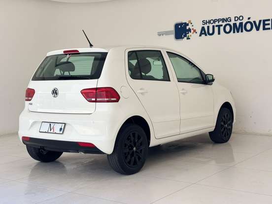 VOLKSWAGEN-FOX-2016