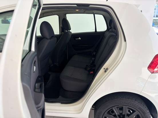 VOLKSWAGEN-FOX-1.0 MPI TRENDLINE 12V FLEX 4P MANUAL VOLKSWAGEN-FOX-2016