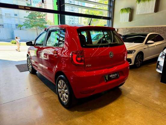 VOLKSWAGEN-FOX-2014
