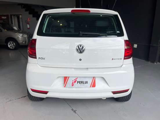 VOLKSWAGEN-FOX-2012