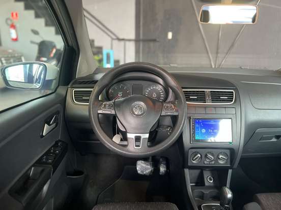 VOLKSWAGEN-FOX-1.6 MI 8V FLEX 4P AUTOMATIZADO VOLKSWAGEN-FOX-2012