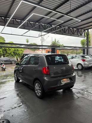 VOLKSWAGEN-FOX-2012