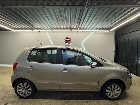 VOLKSWAGEN-FOX-1.6 MI 8V FLEX 4P MANUAL VOLKSWAGEN-FOX-2013