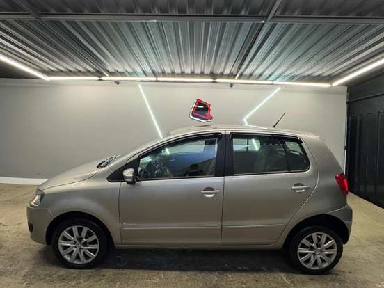 VOLKSWAGEN-FOX-2013