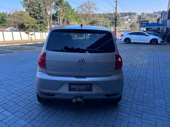 VOLKSWAGEN-FOX-2013
