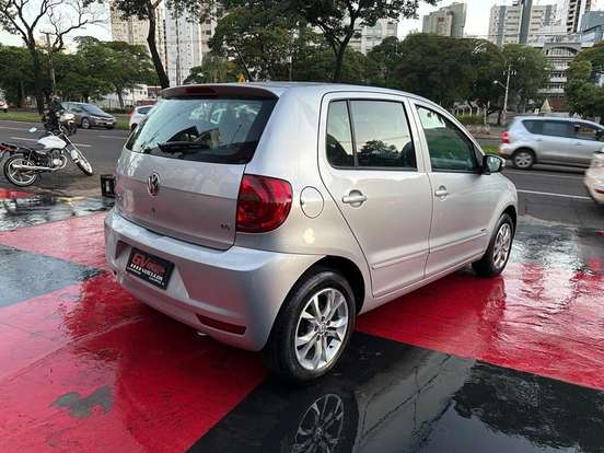 VOLKSWAGEN-FOX-2010
