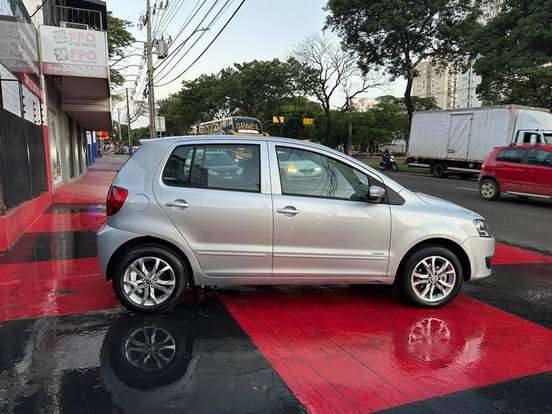 VOLKSWAGEN-FOX-1.6 MI 8V FLEX 4P MANUAL VOLKSWAGEN-FOX-2010